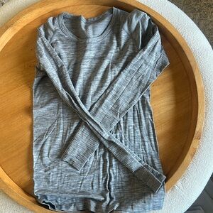 Lululemon Metal Vent long Sleeve